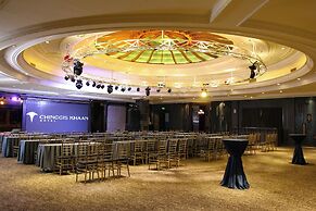 Chinggis Khaan Hotel