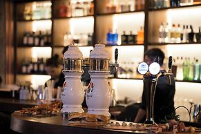 Chinggis Khaan Hotel