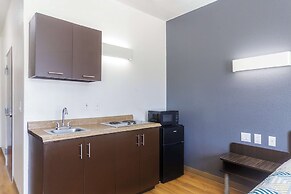 Motel 6 Laredo, TX - Airport