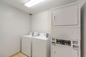 Motel 6 Laredo, TX - Airport