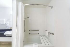 Motel 6 Laredo, TX - Airport