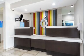 Motel 6 Laredo, TX - Airport