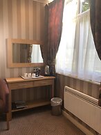 The Dog and Partridge Country Inn