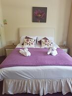 White House View Guest House