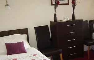 White House View Guest House