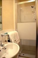 White House View Guest House