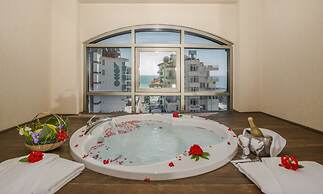 Taç Premier Hotel & Spa