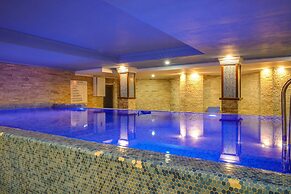 Taç Premier Hotel & Spa