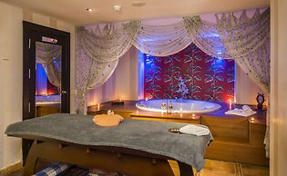 Taç Premier Hotel & Spa