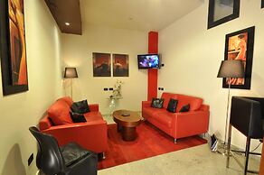 Planet Hotel