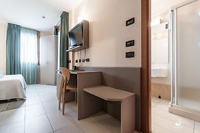 Planet Hotel