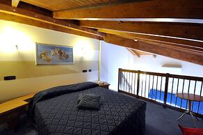 Planet Hotel