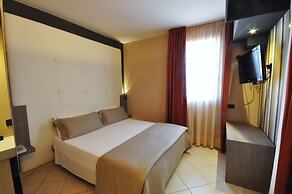 Planet Hotel