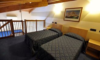 Planet Hotel