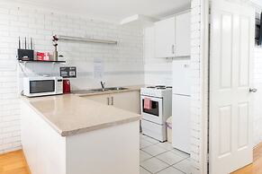 Trickett Gardens Holiday Inn