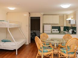 Trickett Gardens Holiday Inn