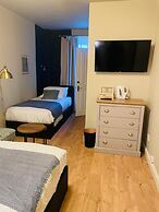 Euro Bar and Hotel
