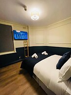 Euro Bar and Hotel