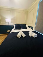 Euro Bar and Hotel