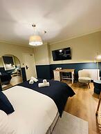 Euro Bar and Hotel