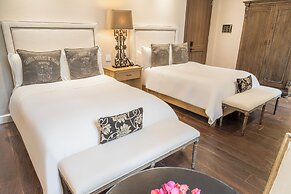 Bastión Luxury Hotel