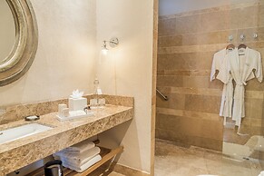 Bastión Luxury Hotel