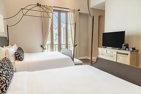 Bastión Luxury Hotel