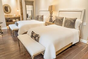 Bastión Luxury Hotel