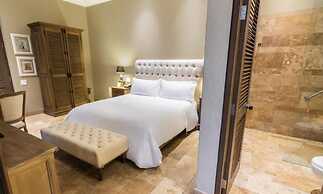 Bastión Luxury Hotel