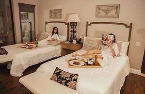 Bastión Luxury Hotel