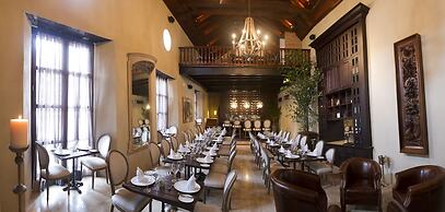 Bastión Luxury Hotel