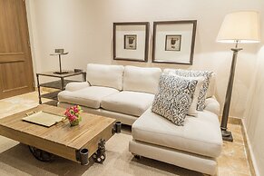 Bastión Luxury Hotel