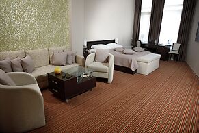 Sheddok Hotel