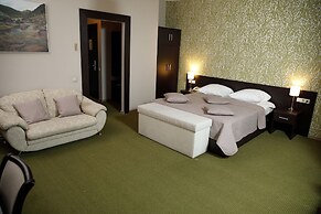 Sheddok Hotel