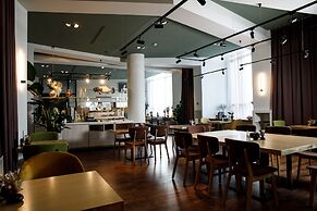 Sheddok Hotel