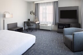 Hampton Inn & Suites Portsmouth Downtown