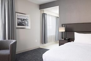 Hampton Inn & Suites Portsmouth Downtown