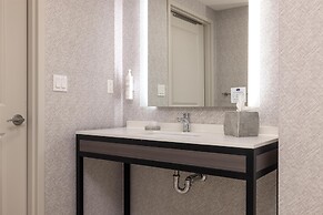 Hampton Inn & Suites Portsmouth Downtown