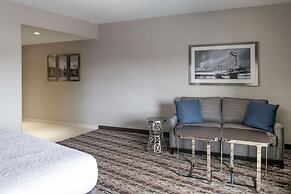 Hampton Inn & Suites Portsmouth Downtown