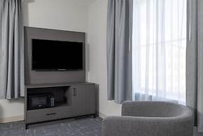 Hampton Inn & Suites Portsmouth Downtown