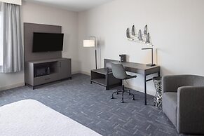 Hampton Inn & Suites Portsmouth Downtown