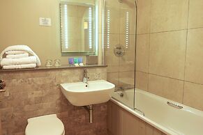 Causeway Hotel