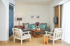 Nausicaa Luxury Villas By Louis Hotels