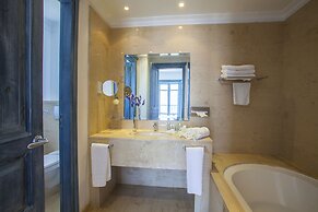 Nausicaa Luxury Villas By Louis Hotels