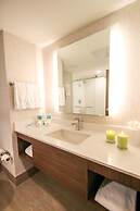 Holiday Inn Express & Suites Miami Airport East by IHG