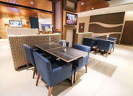 Holiday Inn Express & Suites Miami Airport East by IHG