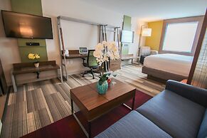 Holiday Inn Express & Suites Miami Airport East by IHG