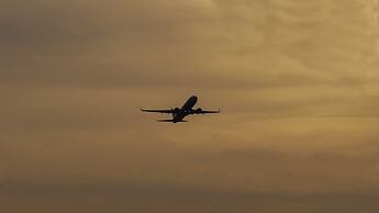 Holiday Inn Express & Suites Miami Airport East by IHG