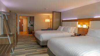 Holiday Inn Express & Suites Miami Airport East by IHG
