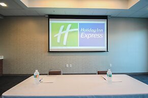 Holiday Inn Express & Suites Miami Airport East by IHG